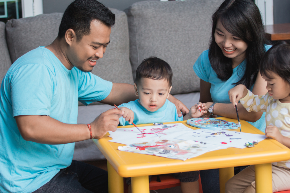 Orang tua memberikan dukungan yang tepat untuk anak CIBI.